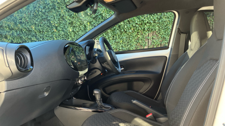 Toyota Aygo X 1.0 VVT-i Edge 5dr Auto Petrol Hatchback